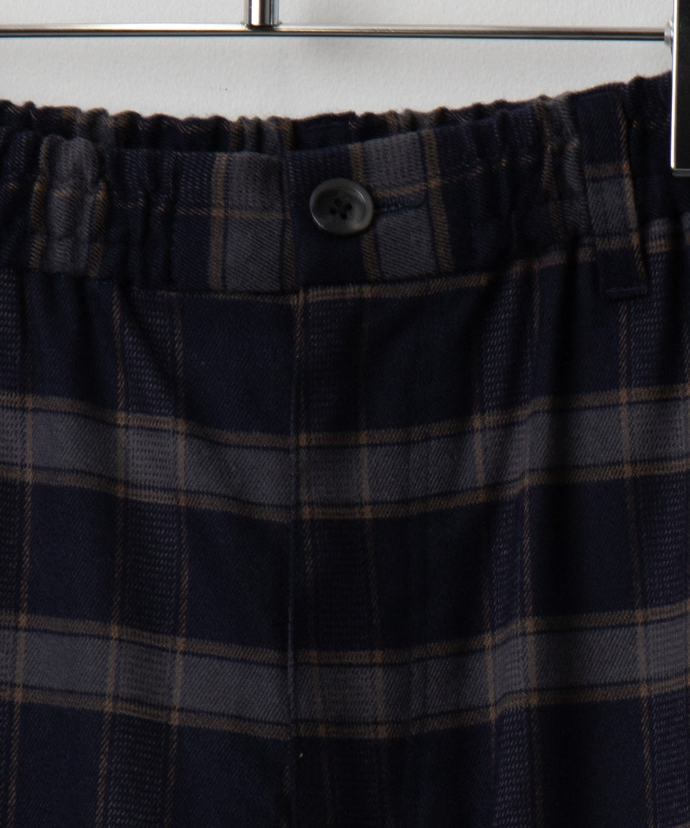 チェックテーパードスラックス