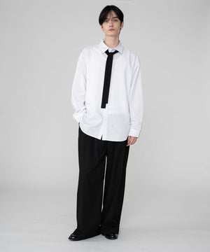 ホワイト モデル：180cm L着用