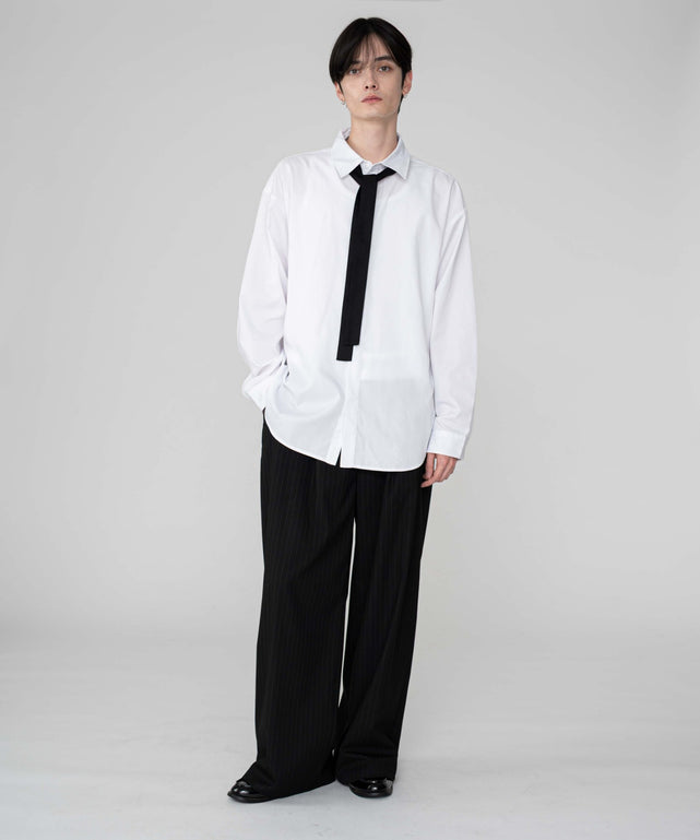 ホワイト モデル：180cm L着用