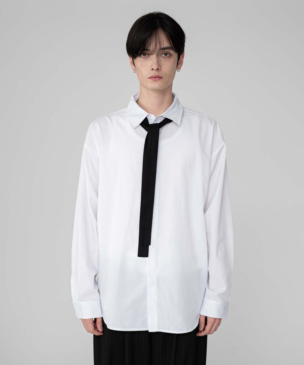 ホワイト モデル：180cm L着用