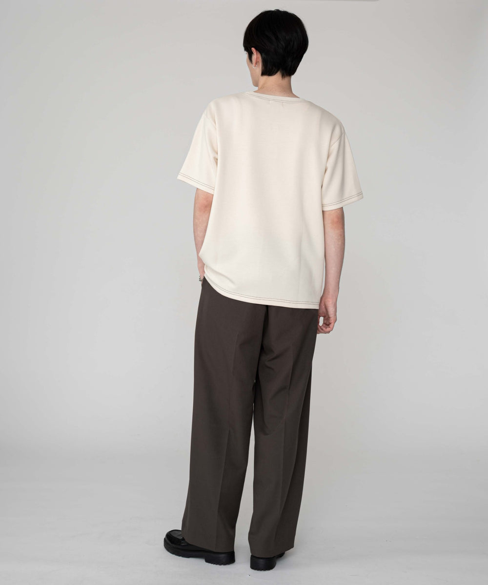 オフホワイト モデル：180cm L着用