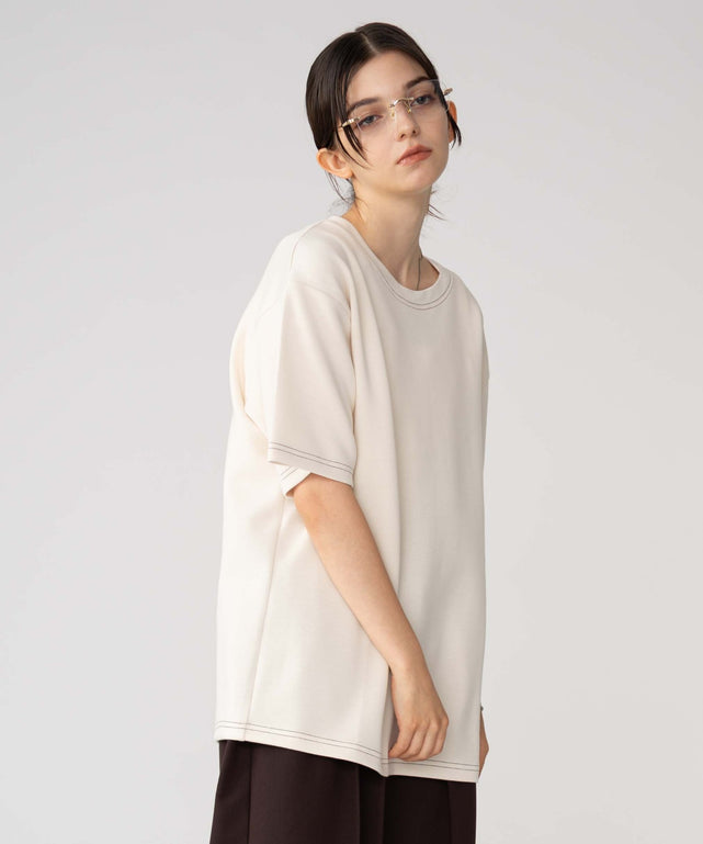 オフホワイト モデル：162cm 　M着用