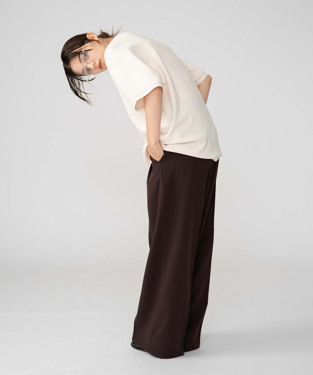 オフホワイト モデル：162cm 　M着用