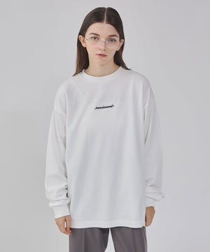 ホワイト モデル：162cm M着用