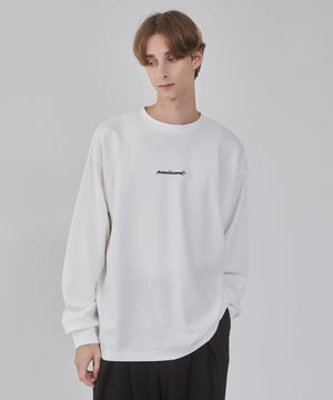 ホワイト モデル：178cm L着用