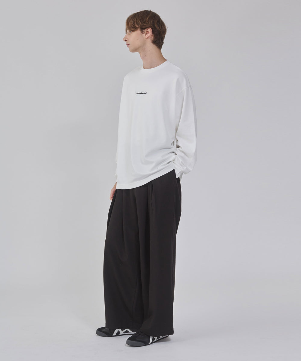 ホワイト モデル：178cm L着用