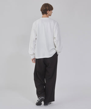 ホワイト モデル：178cm L着用