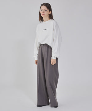 ホワイト モデル：162cm M着用