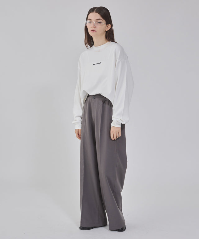 ホワイト モデル：162cm M着用