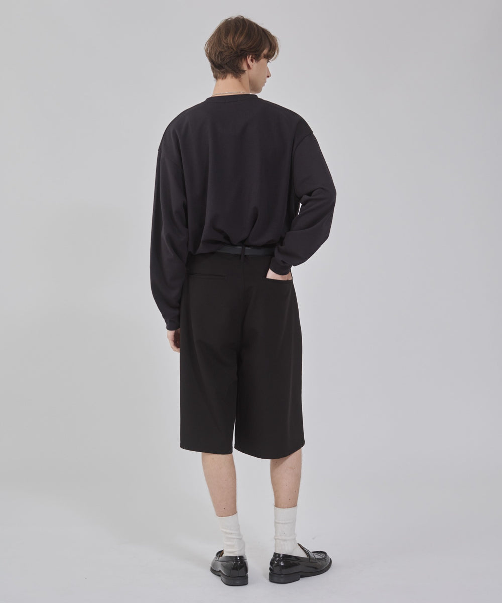 ブラック モデル：178cm L着用