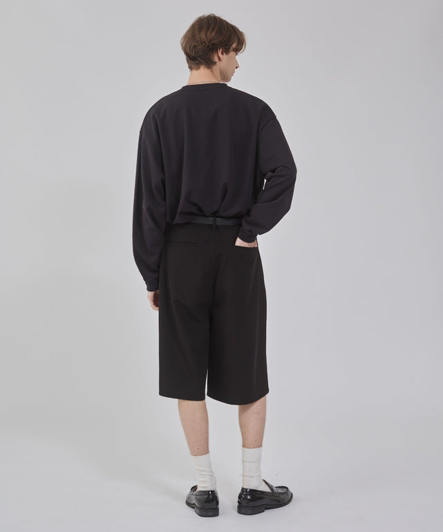 ブラック モデル：178cm L着用