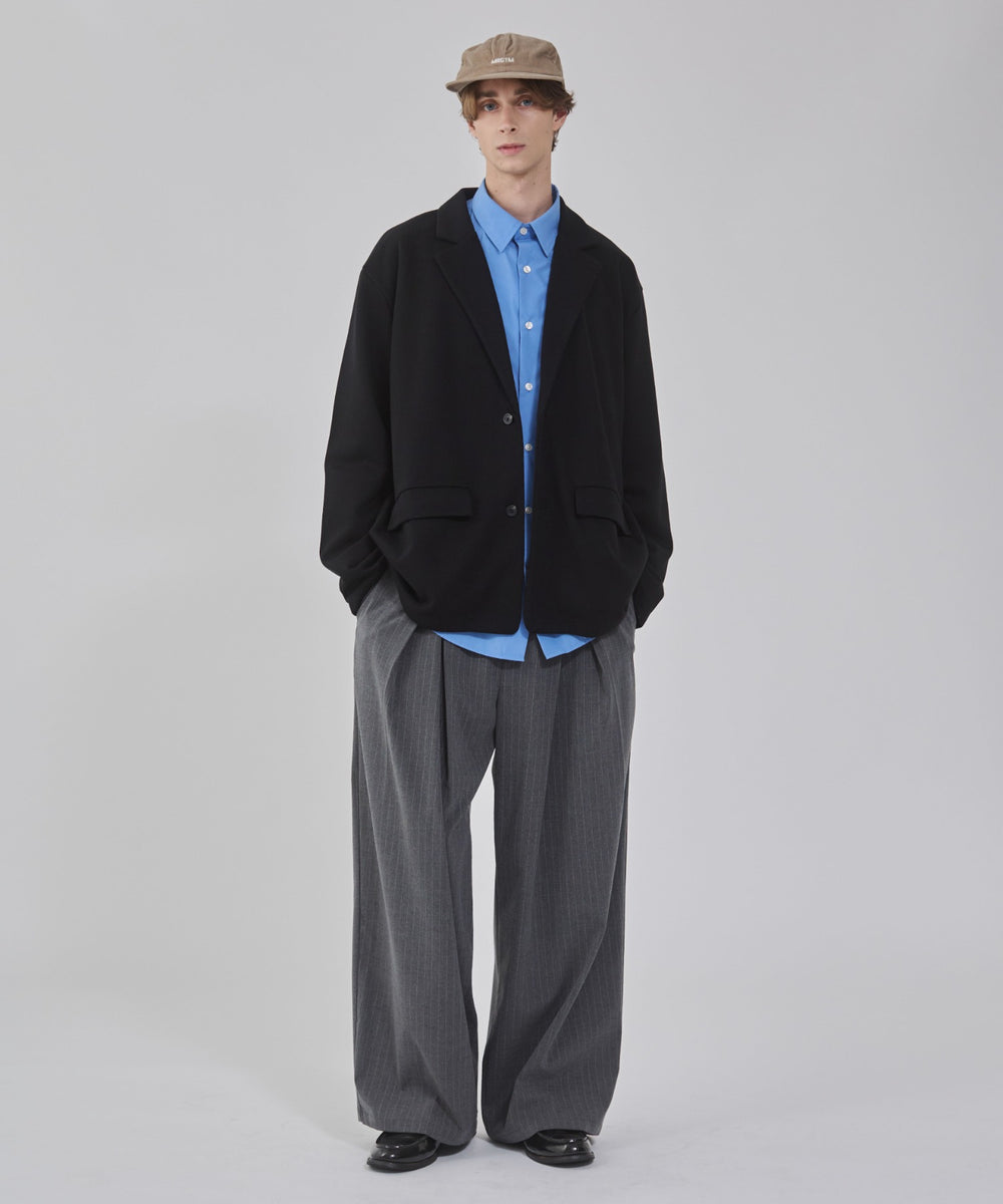 ブラック モデル：178cm L着用