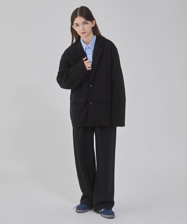 ブラック モデル：162cm M着用