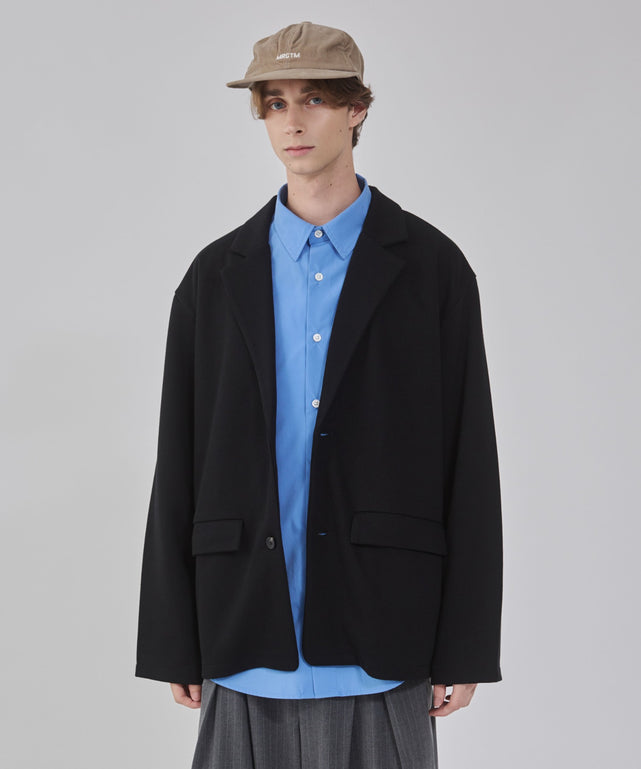 ブラック モデル：178cm L着用