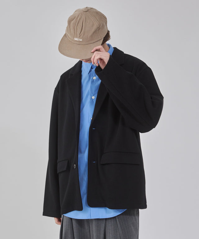 ブラック モデル：178cm L着用