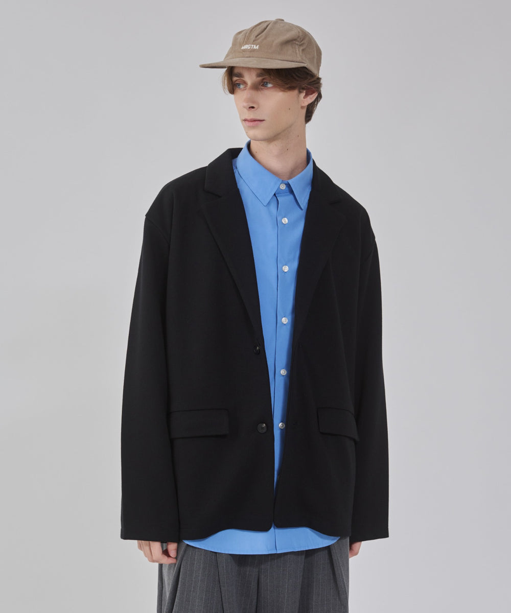 ブラック モデル：178cm L着用