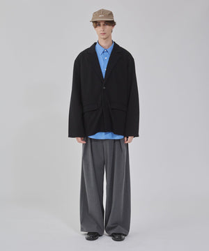 ブラック モデル：178cm L着用