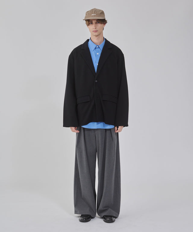 ブラック モデル：178cm L着用