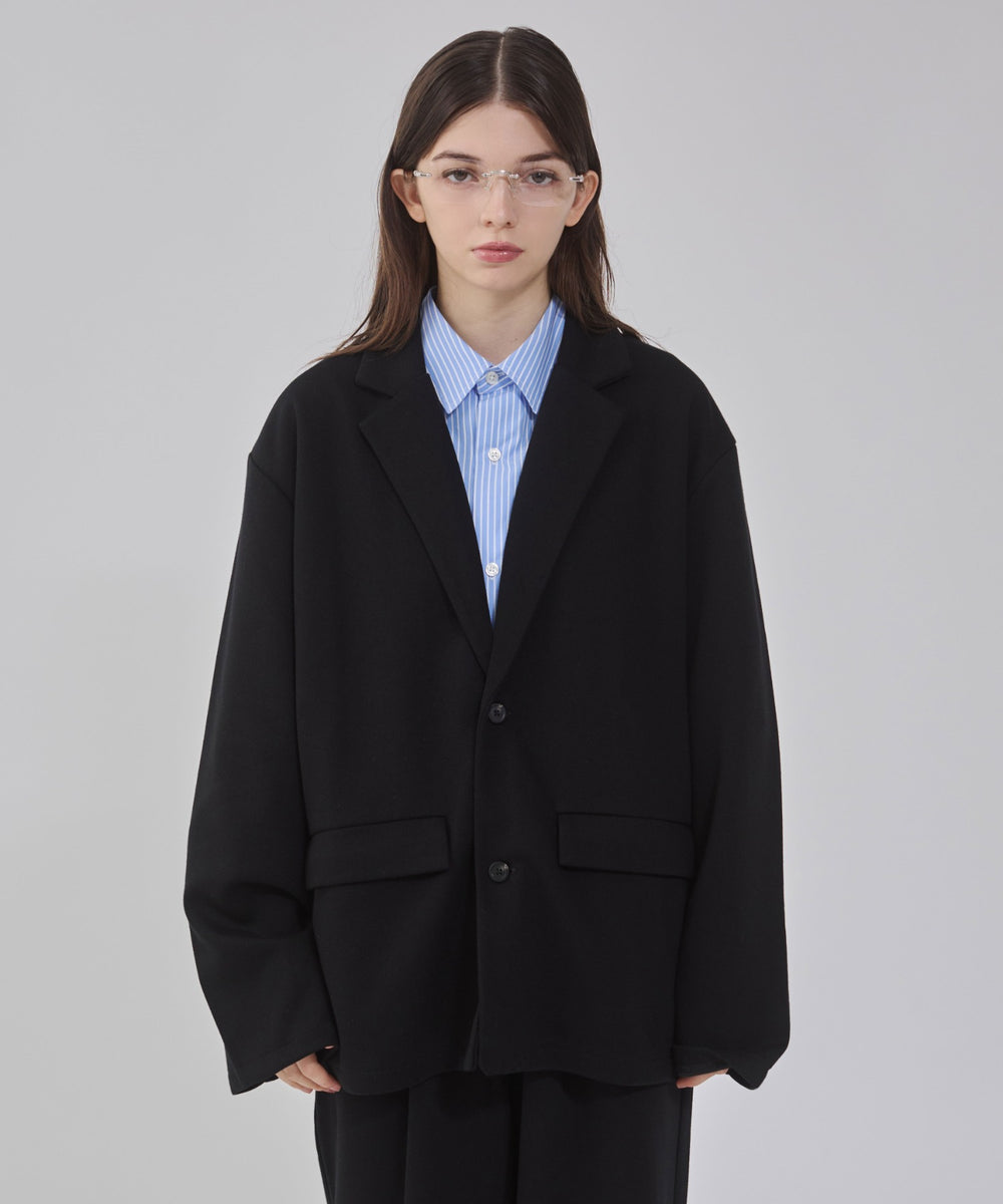 ブラック モデル：162cm M着用