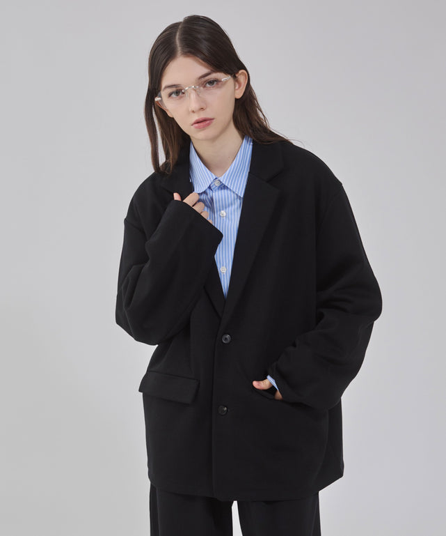 ブラック モデル：162cm M着用