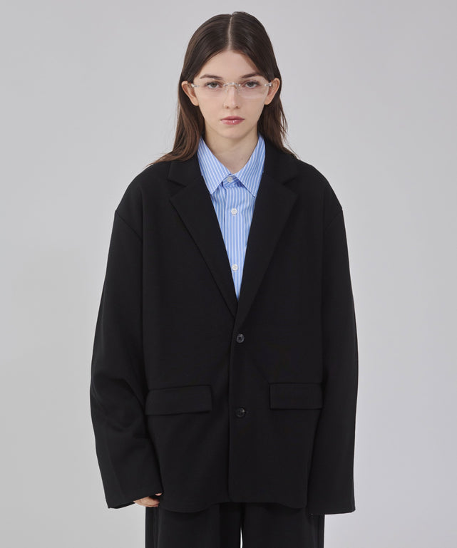 ブラック モデル：162cm M着用