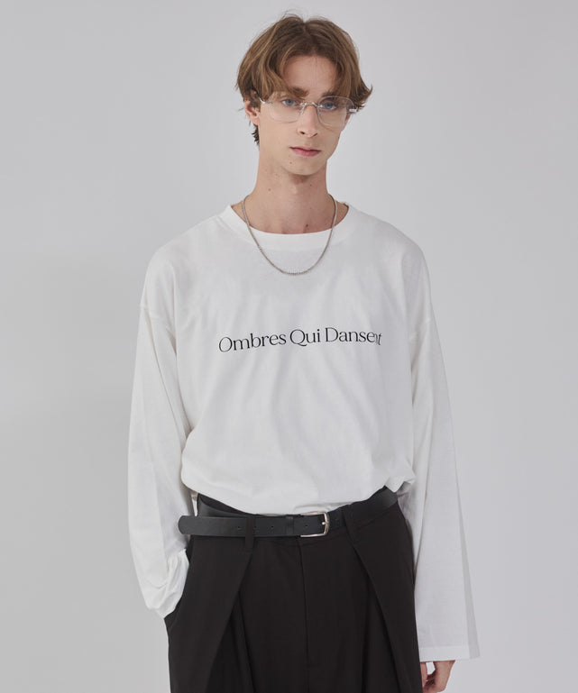 オフホワイト モデル：178cm L着用