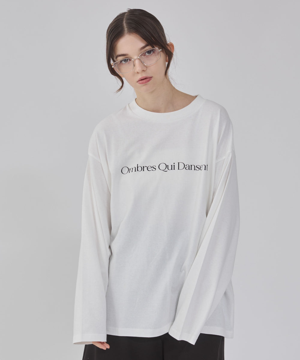 オフホワイト モデル：162cm M着用