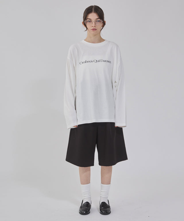 オフホワイト モデル：162cm M着用