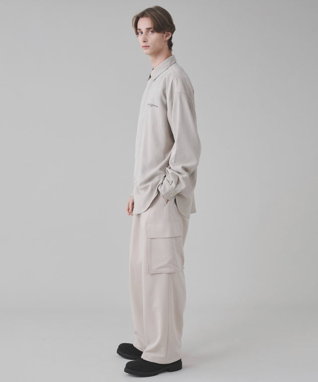 Lベージュ モデル：178cm L着用