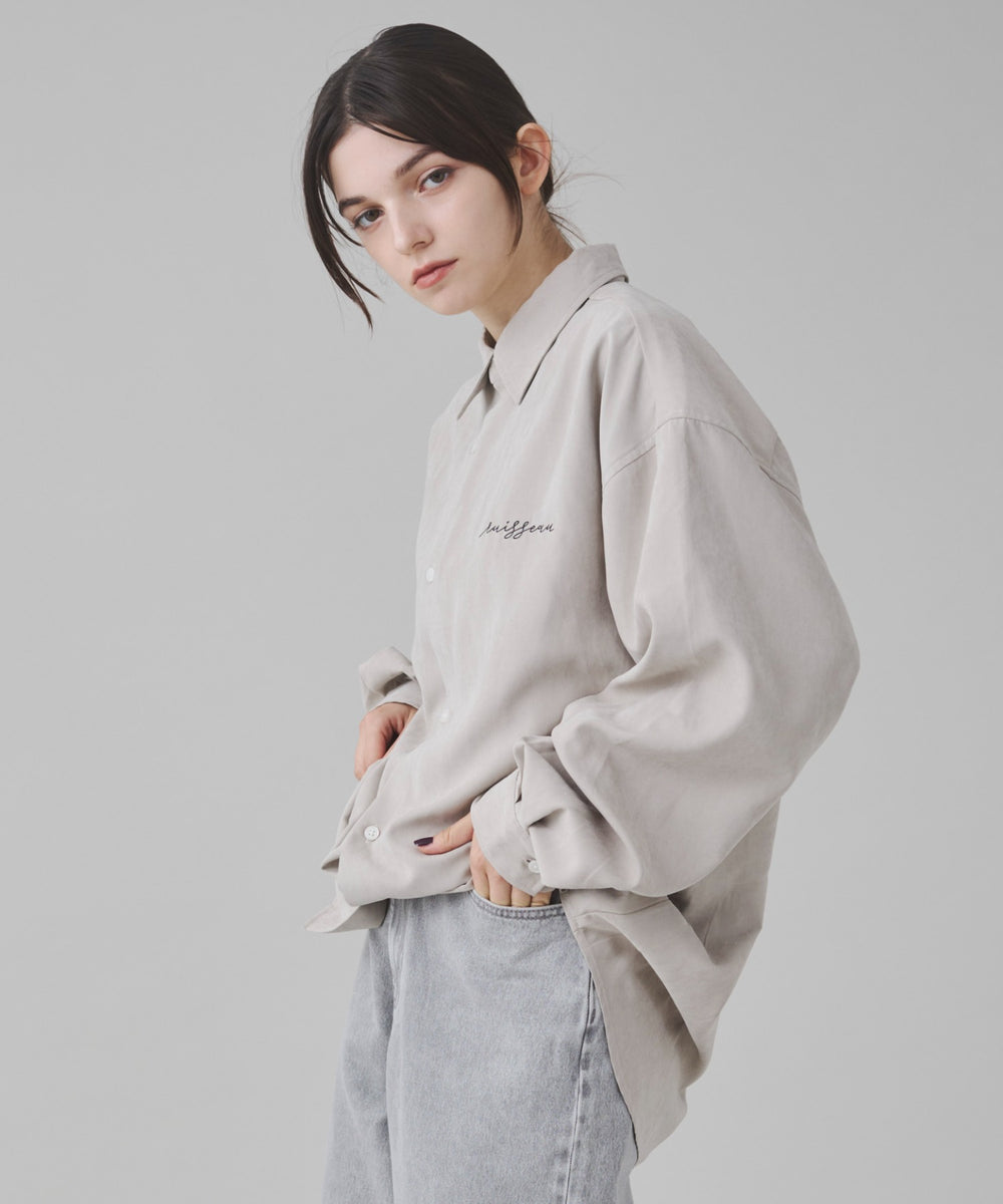 Lベージュ モデル：162cm L着用