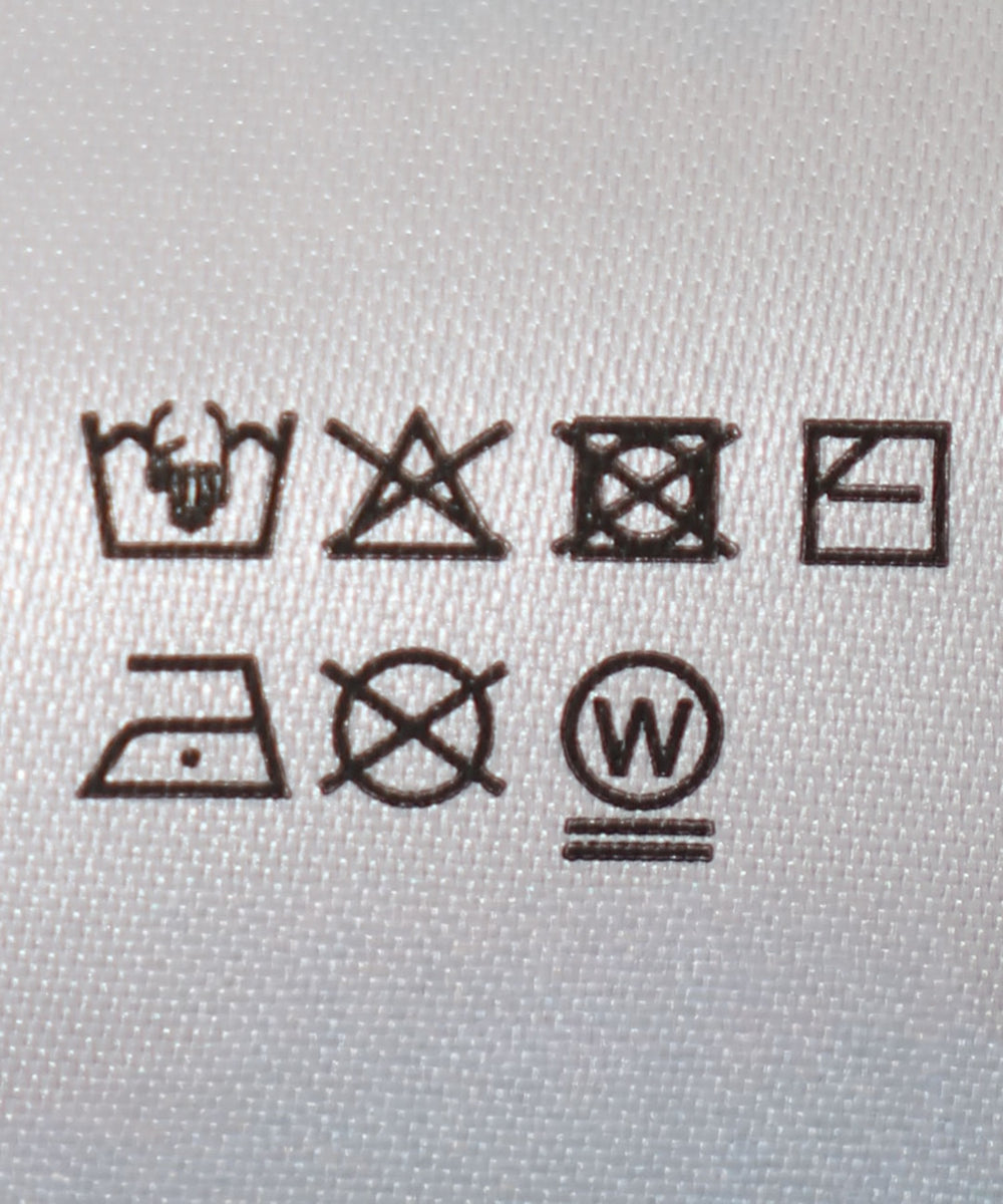 アクセ付きワンポイントニットプルオーバー