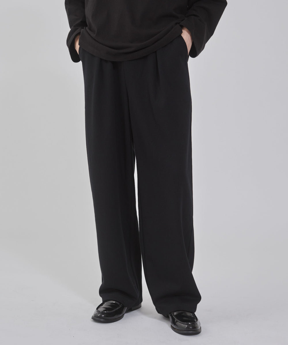 ブラック モデル：178cm L着用