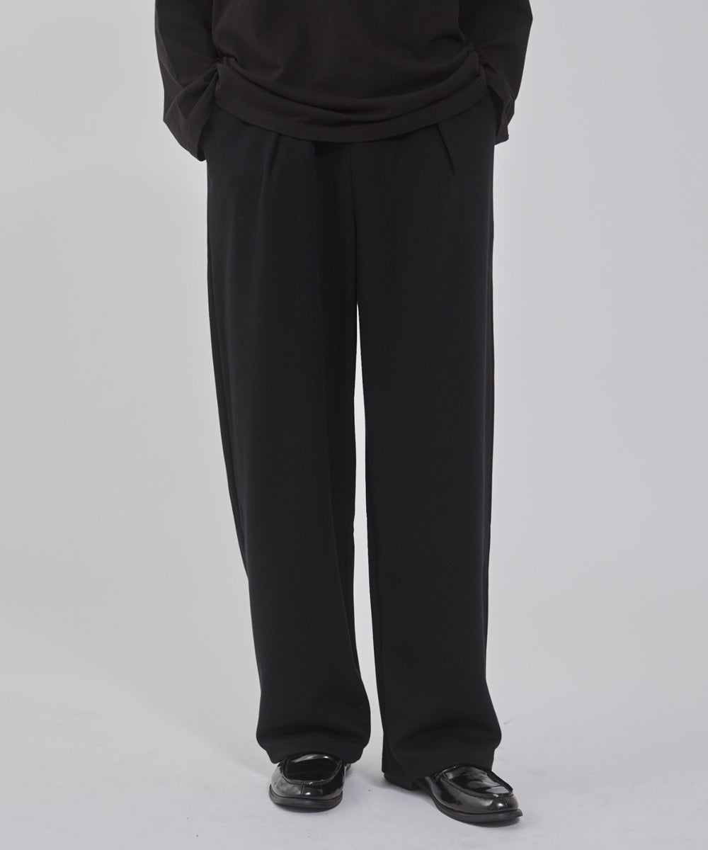 ブラック モデル：178cm L着用