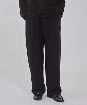 ブラック モデル：178cm L着用