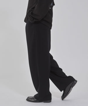 ブラック モデル：178cm L着用