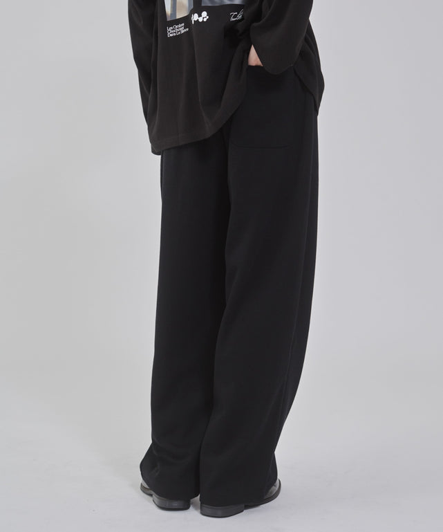 ブラック モデル：178cm L着用