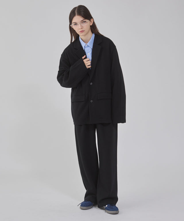 ブラック モデル：162cm M着用