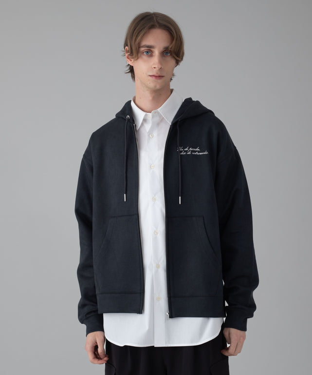 チャコール モデル：178cm L着用