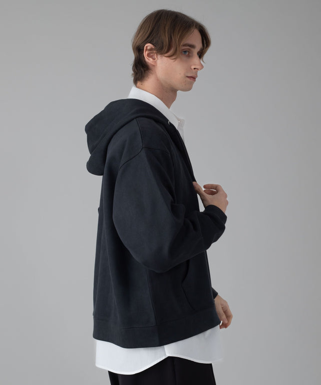 チャコール モデル：178cm L着用