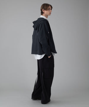 チャコール モデル：178cm L着用