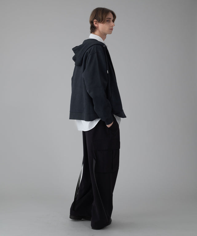 チャコール モデル：178cm L着用