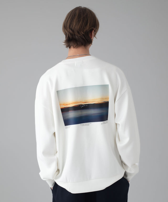 ホワイト モデル：178cm L着用