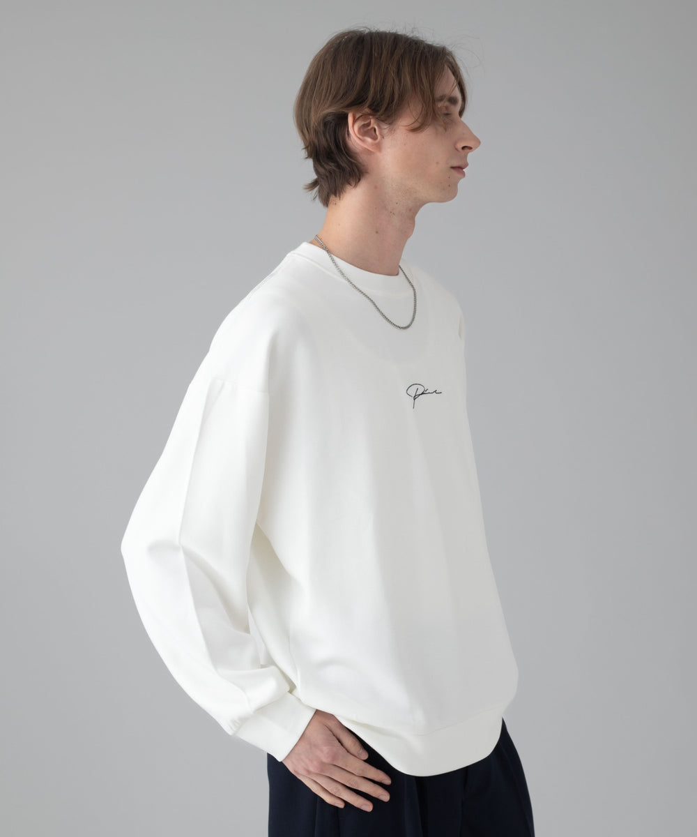 ホワイト モデル：178cm L着用