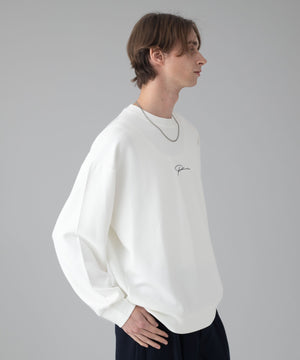 ホワイト モデル：178cm L着用