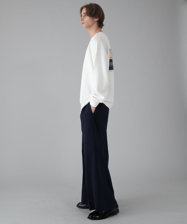 ホワイト モデル：178cm L着用