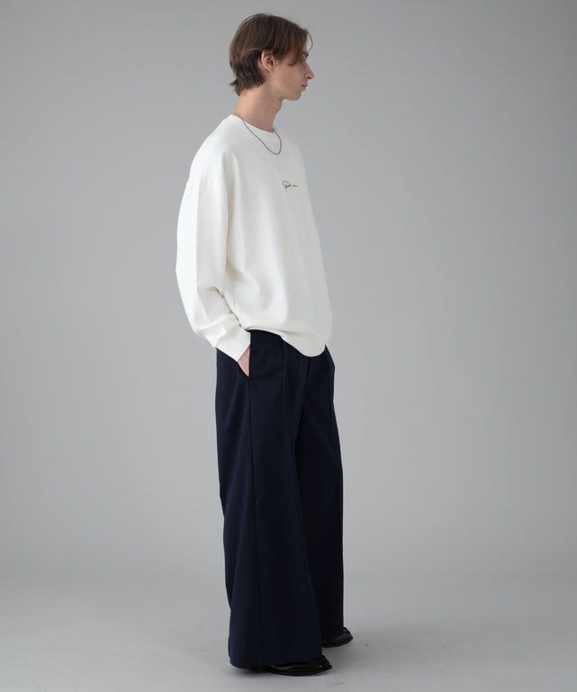 ホワイト モデル：178cm L着用