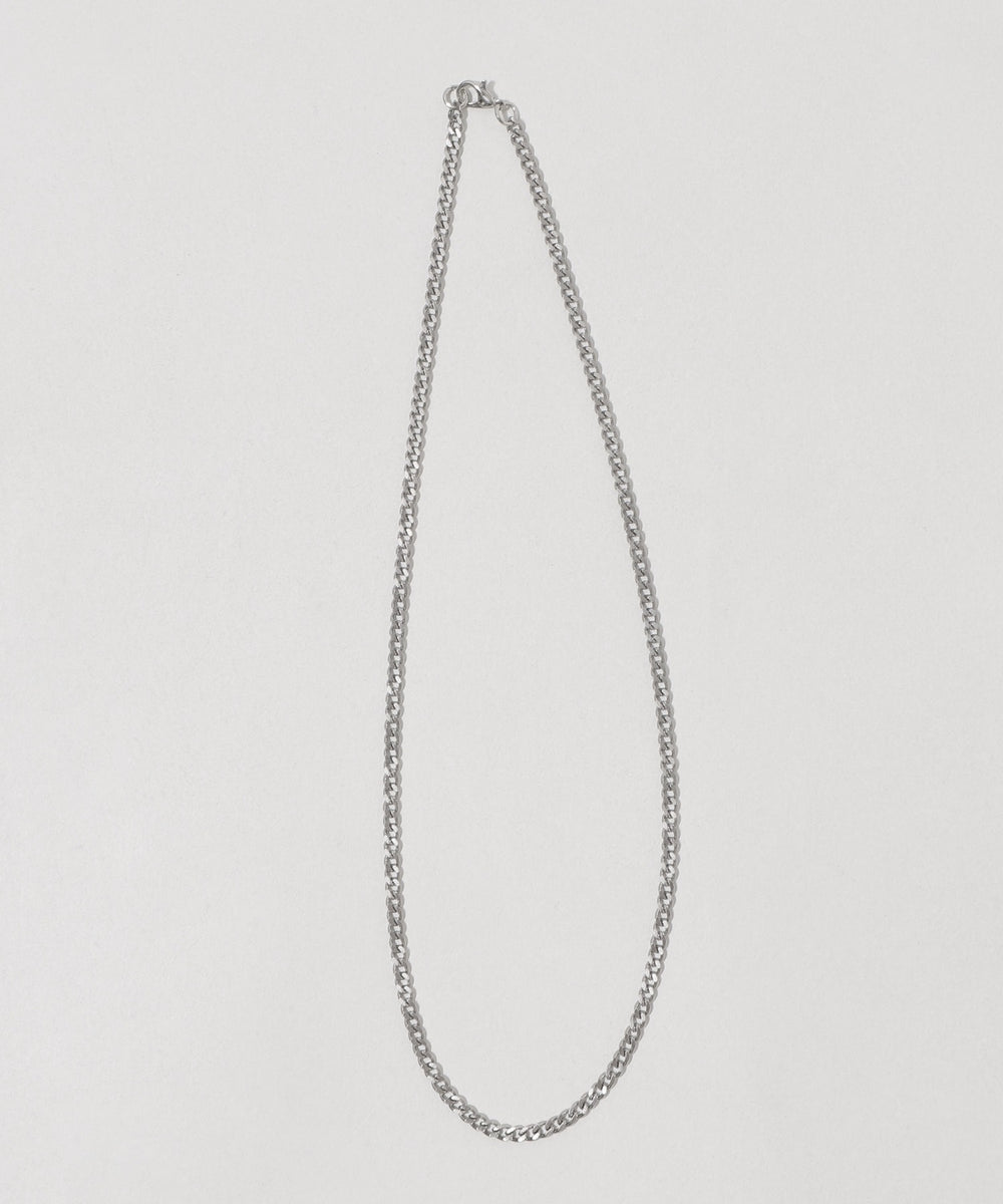 アクセ付きフォトグラフィックプルオーバー