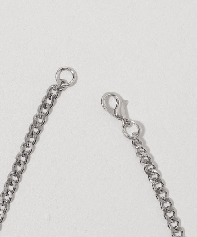 アクセ付きフォトグラフィックプルオーバー