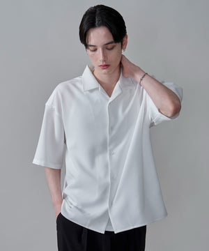 ホワイト　モデル：180㎝　L着用