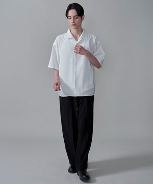 ホワイト　モデル：180㎝　L着用